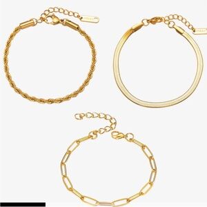 ESSENTIALS BRACELETS BUNDLE